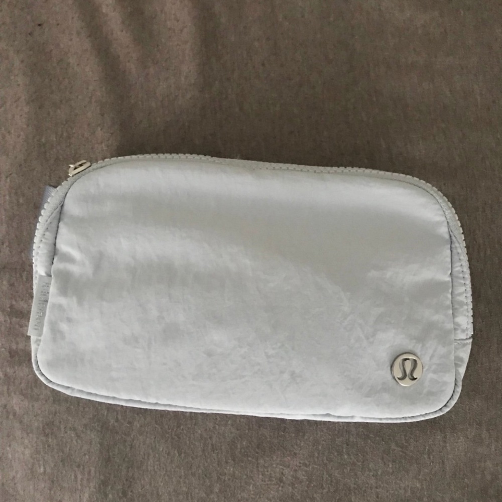 NWOT Lululemon Belt Bag